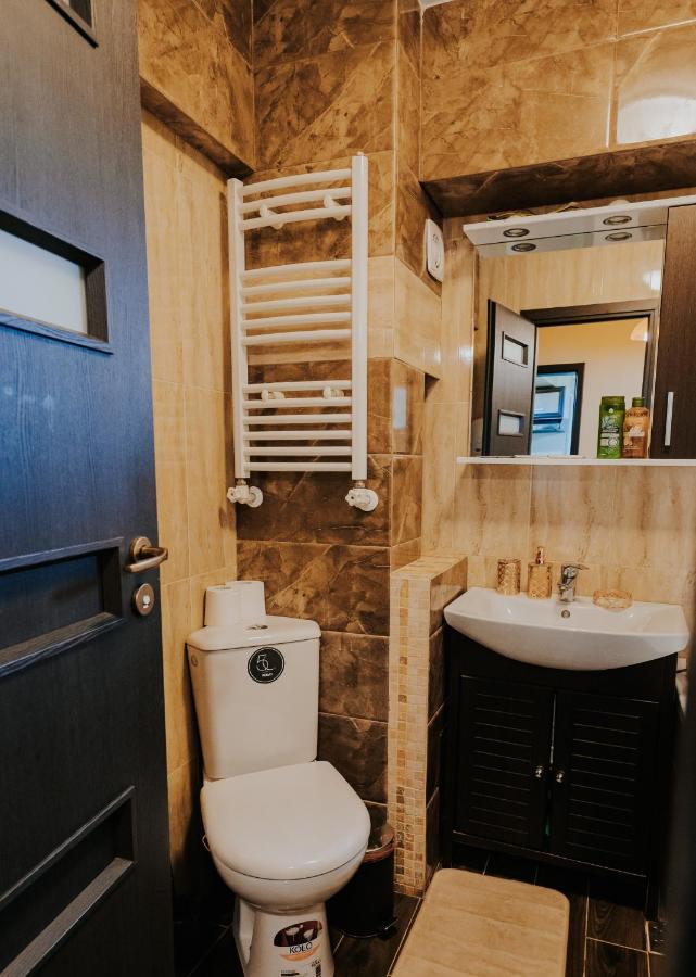Carla'S Studio Central Palas, Airport Shuttle Iasi Eksteriør billede