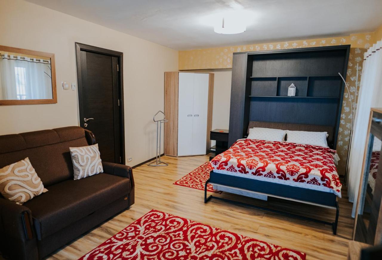 Carla'S Studio Central Palas, Airport Shuttle Iasi Eksteriør billede